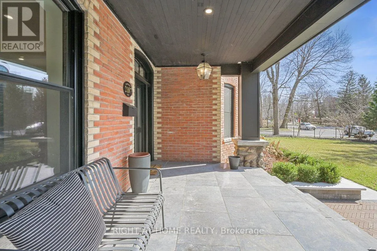 2187 LAKESHORE ROAD