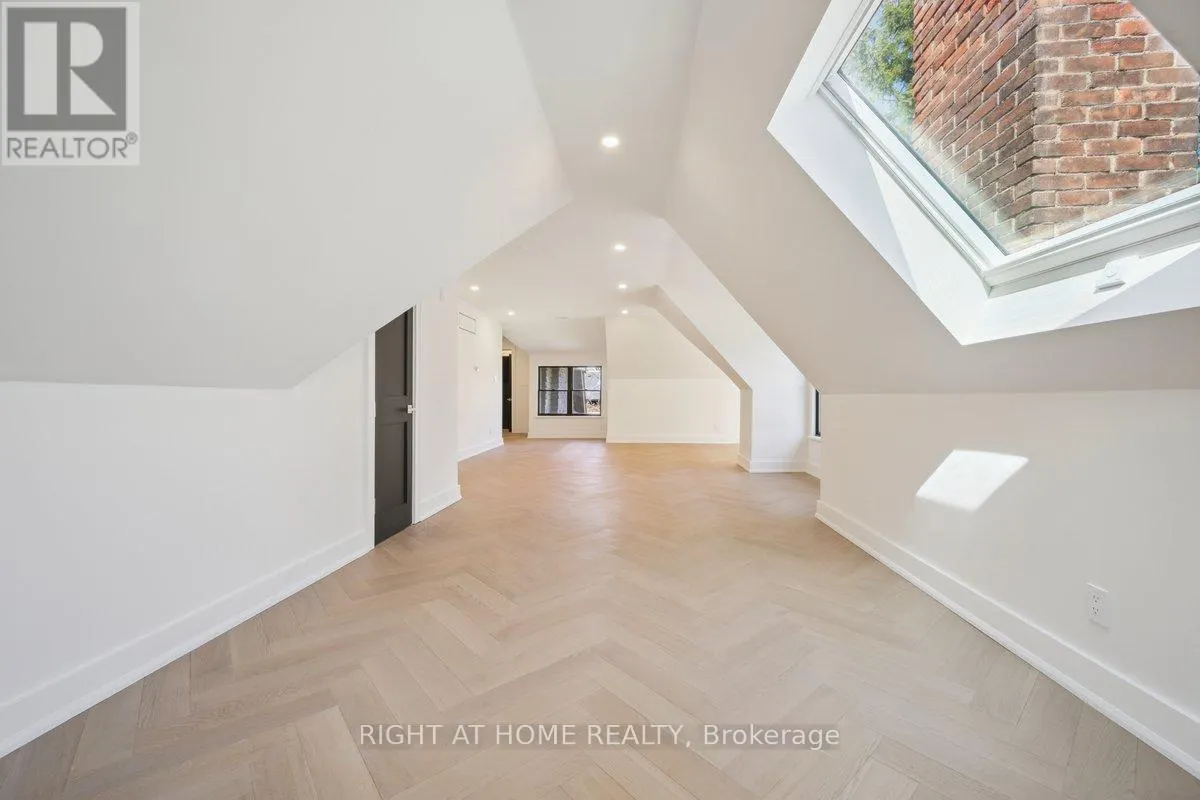 2187 LAKESHORE ROAD
