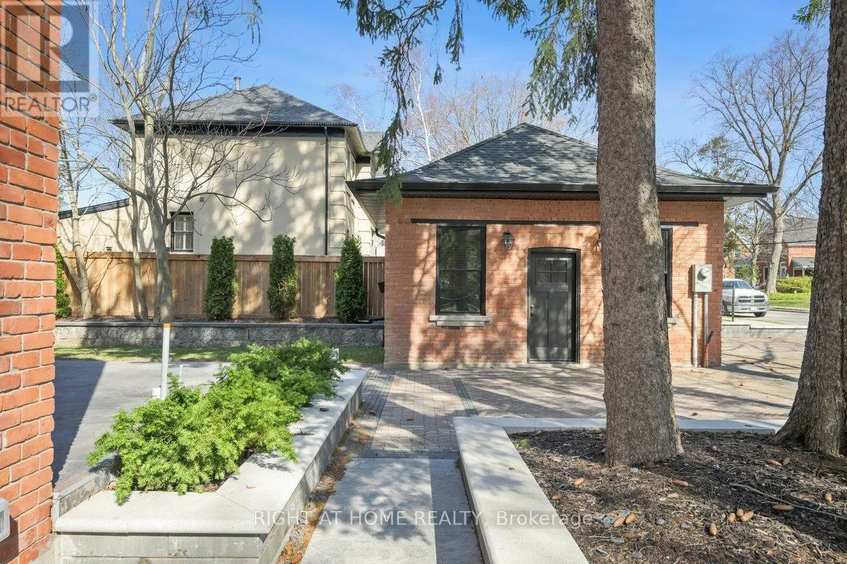 2187 LAKESHORE ROAD