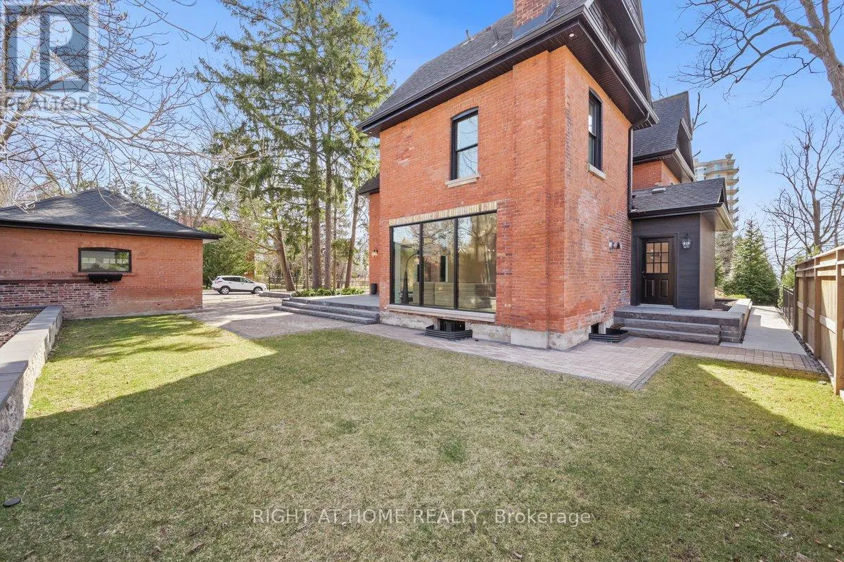 2187 LAKESHORE ROAD