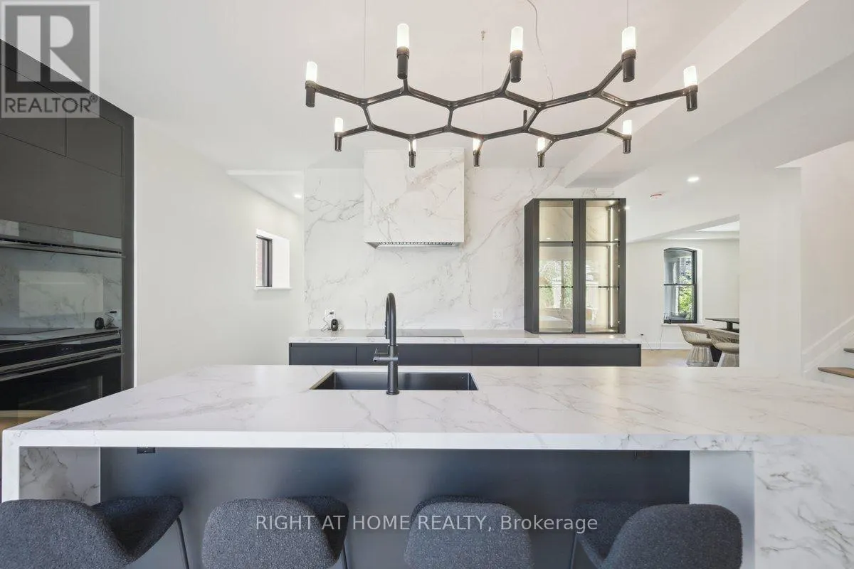 2187 LAKESHORE ROAD