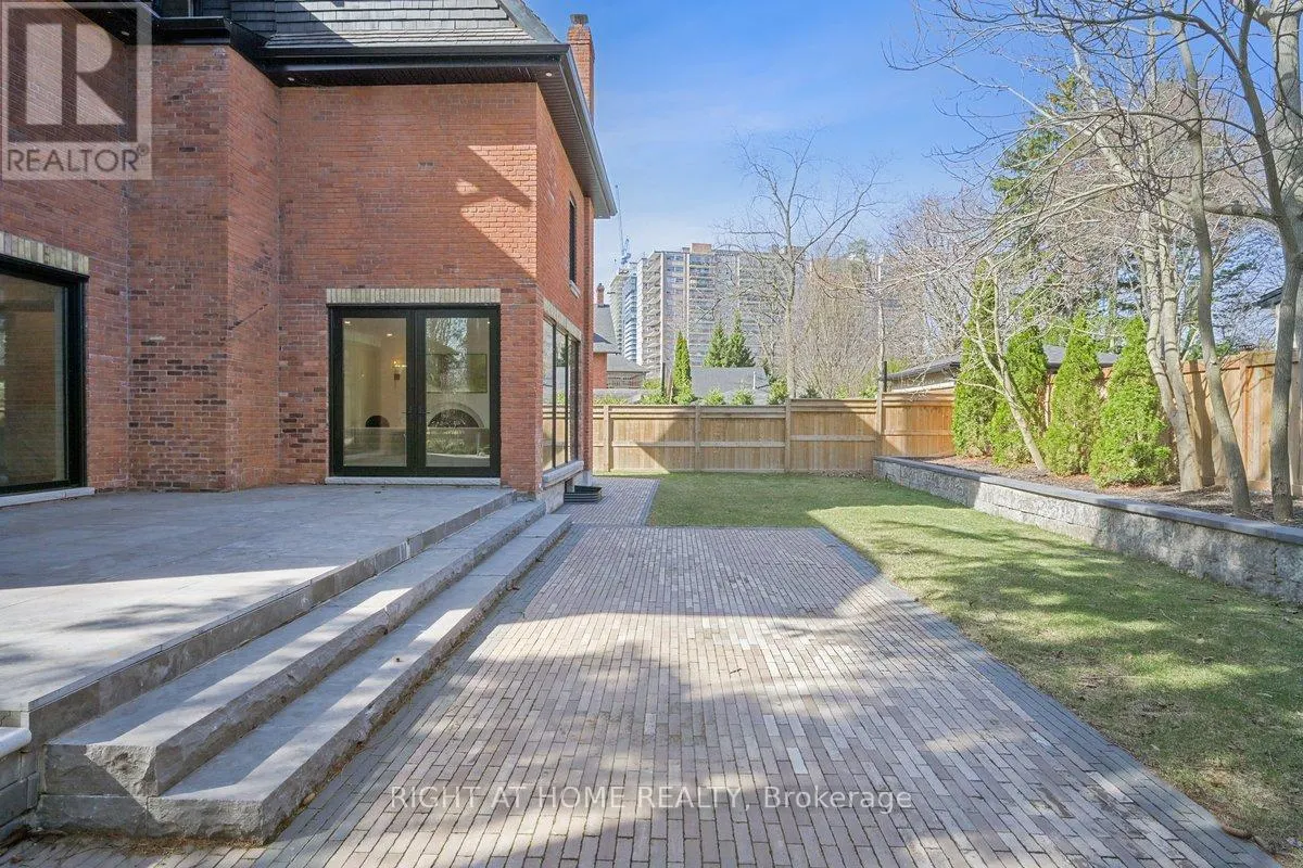 2187 LAKESHORE ROAD