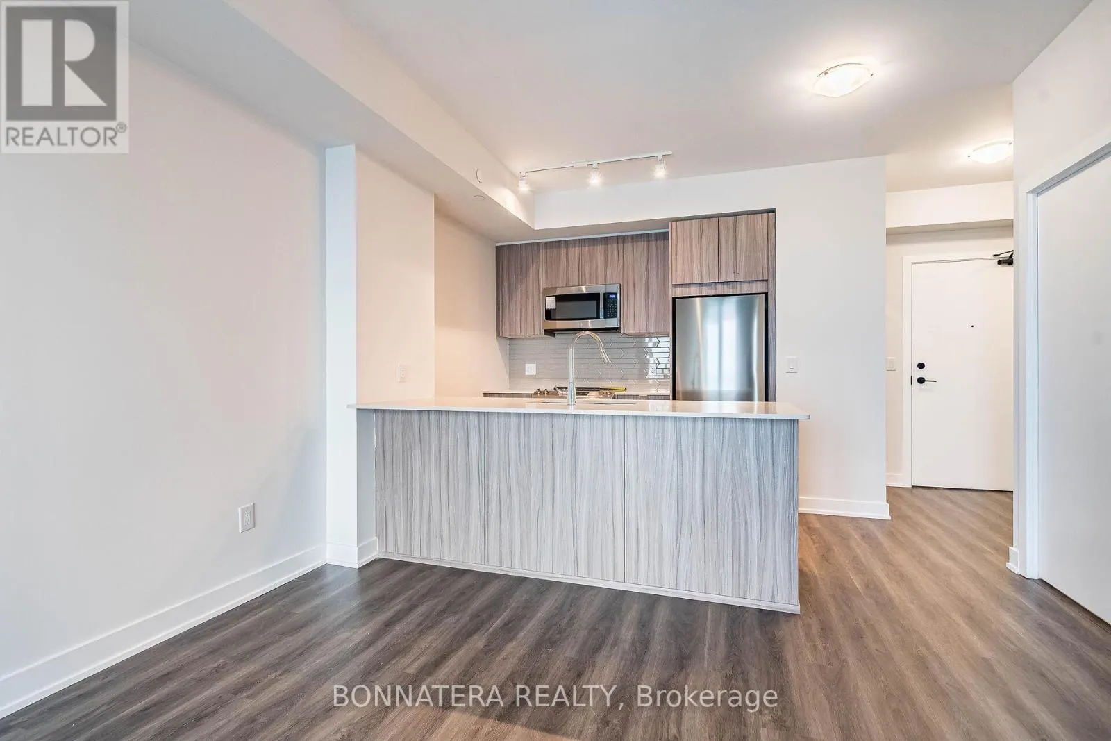 3302 - 4130 PARKSIDE VILLAGE DRIVE