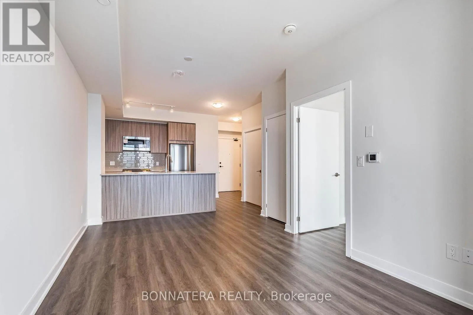 3302 - 4130 PARKSIDE VILLAGE DRIVE