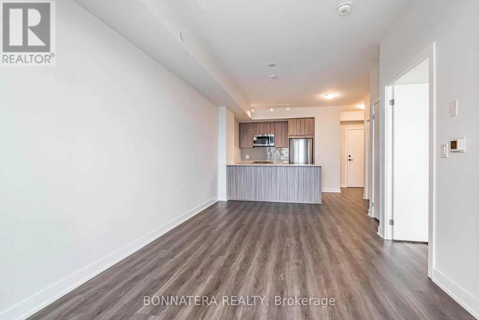 3302 - 4130 PARKSIDE VILLAGE DRIVE