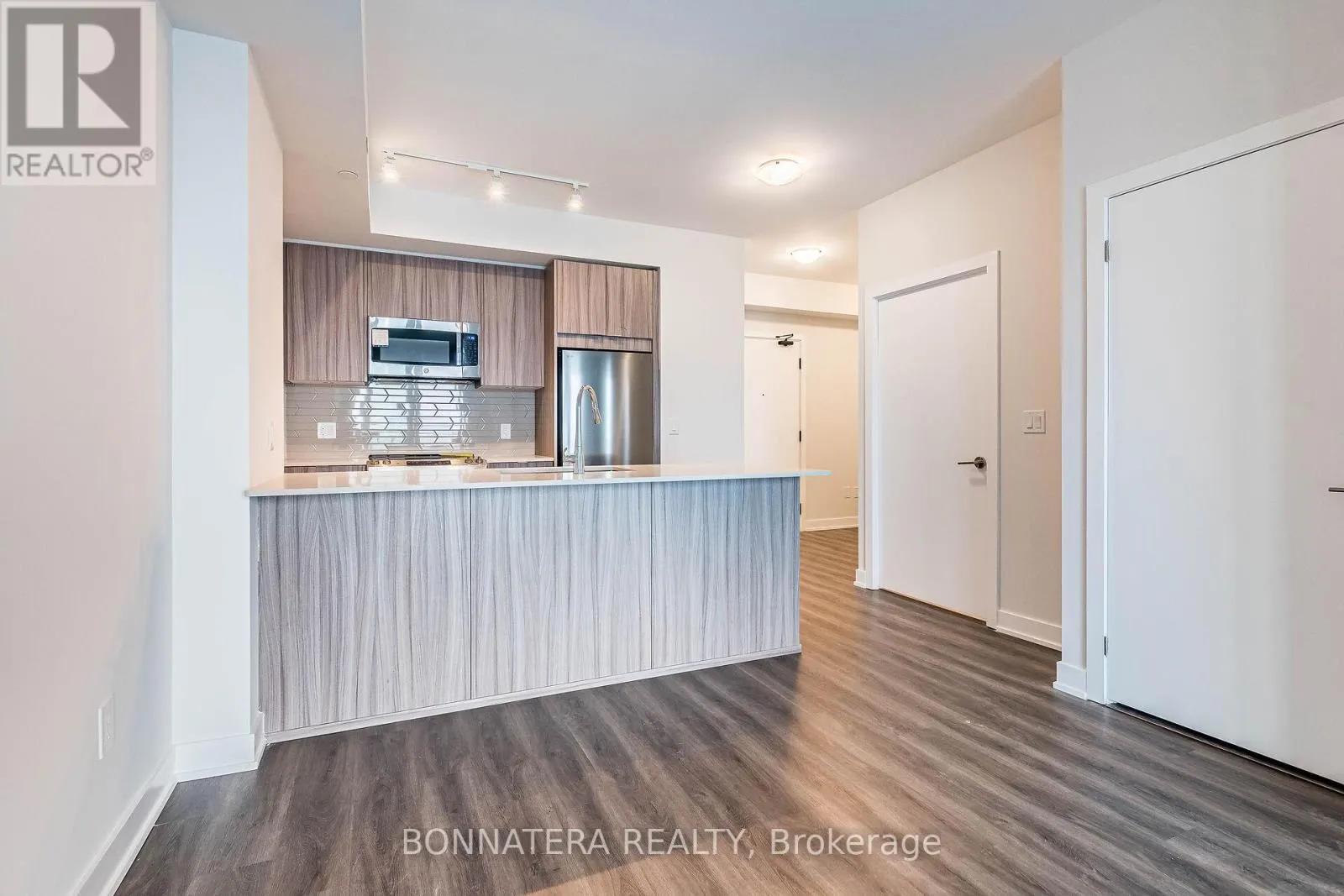 3302 - 4130 PARKSIDE VILLAGE DRIVE