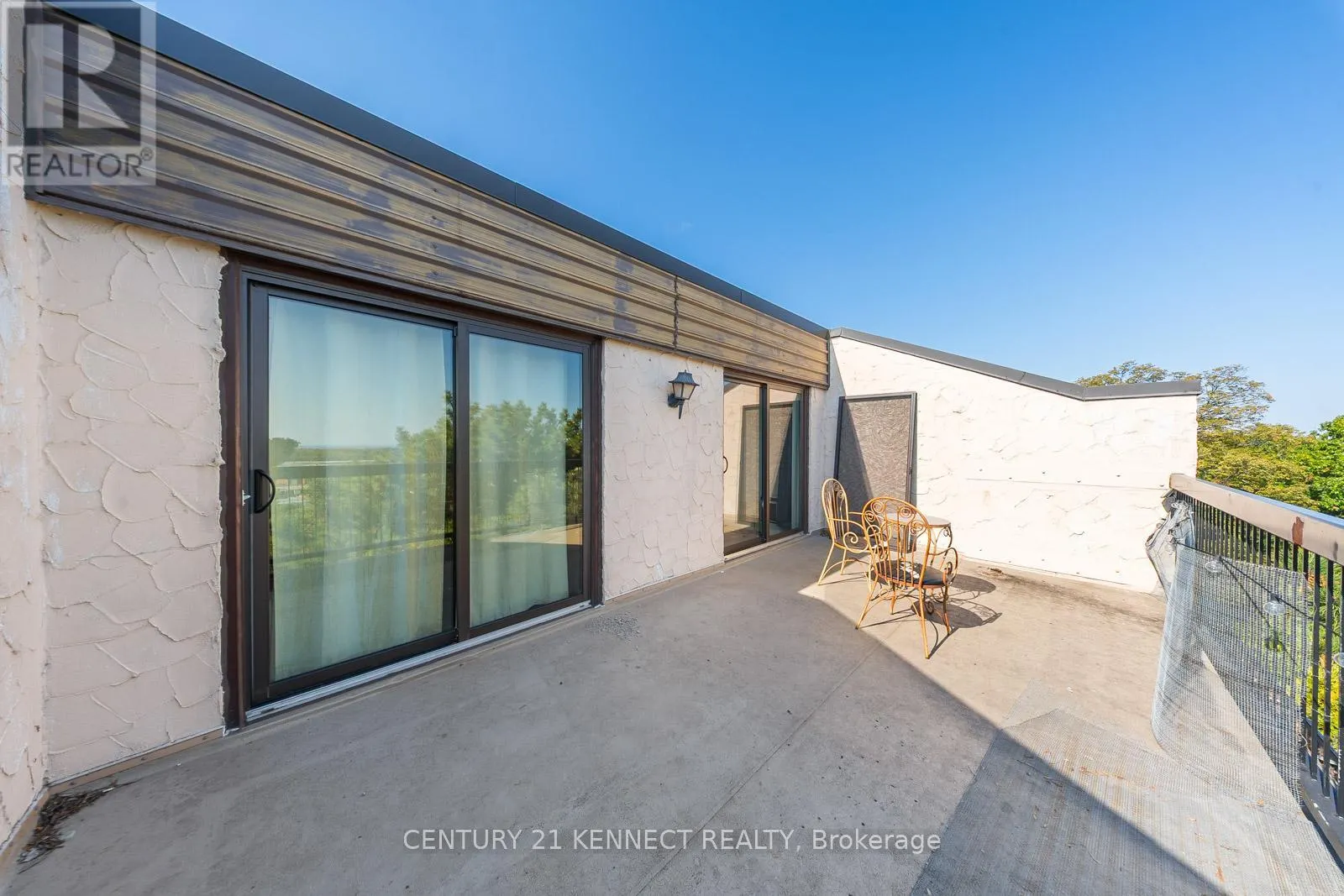 71 - 1030 FALGARWOOD DRIVE