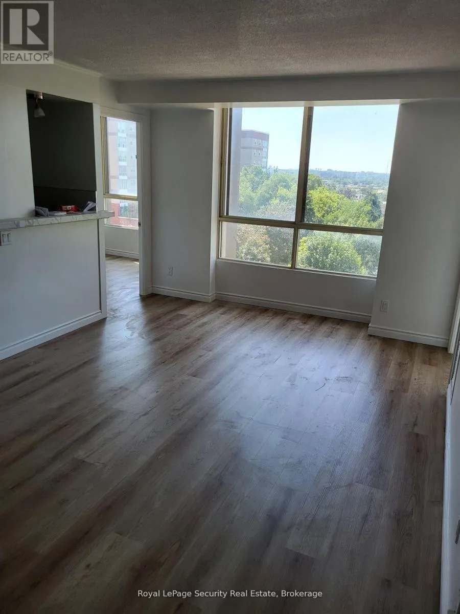 605 - 2470 EGLINTON AVENUE W