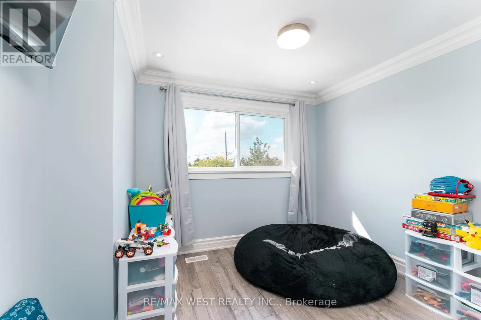 70 WHEATSHEAF CRESCENT