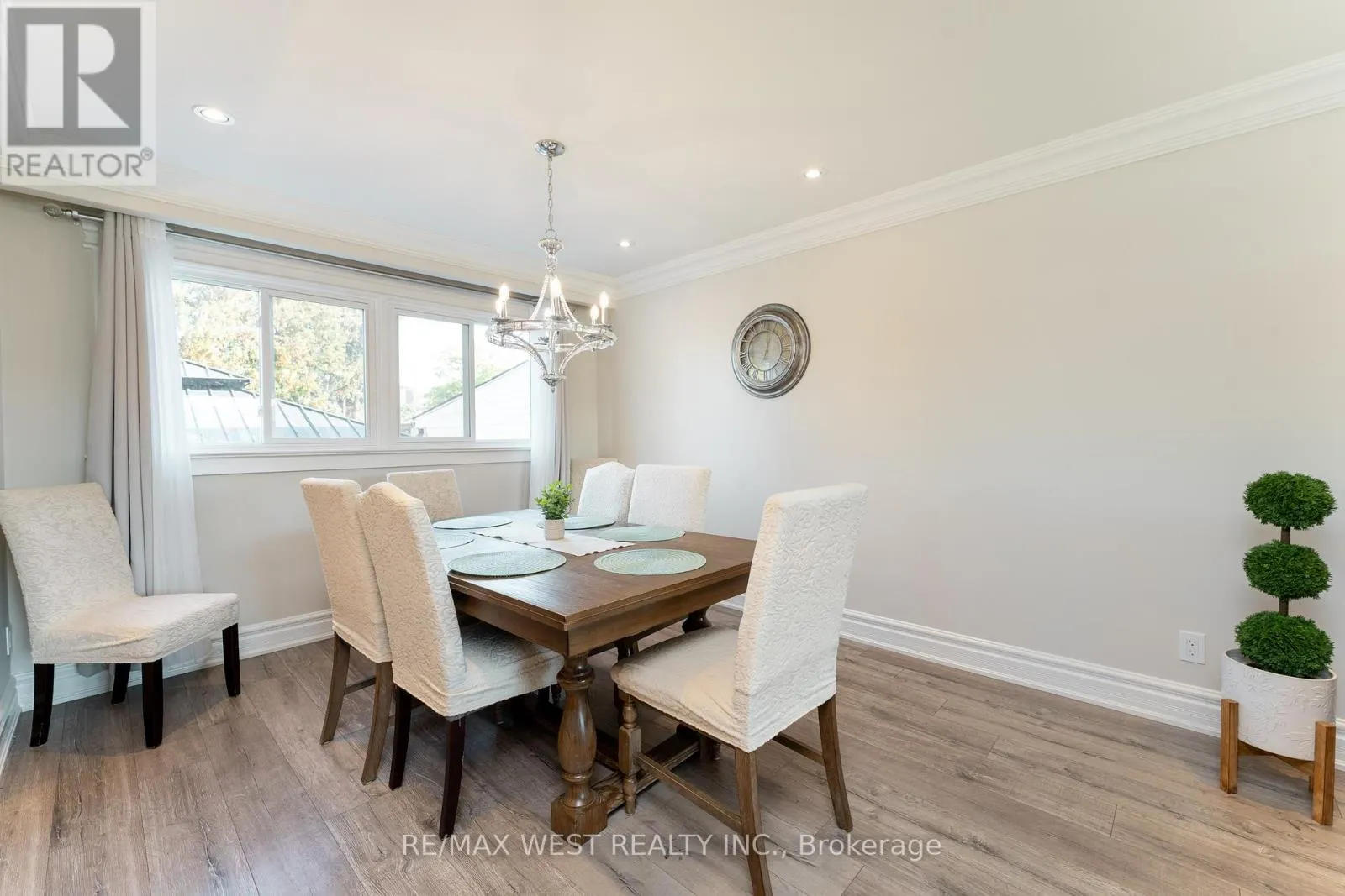 70 WHEATSHEAF CRESCENT