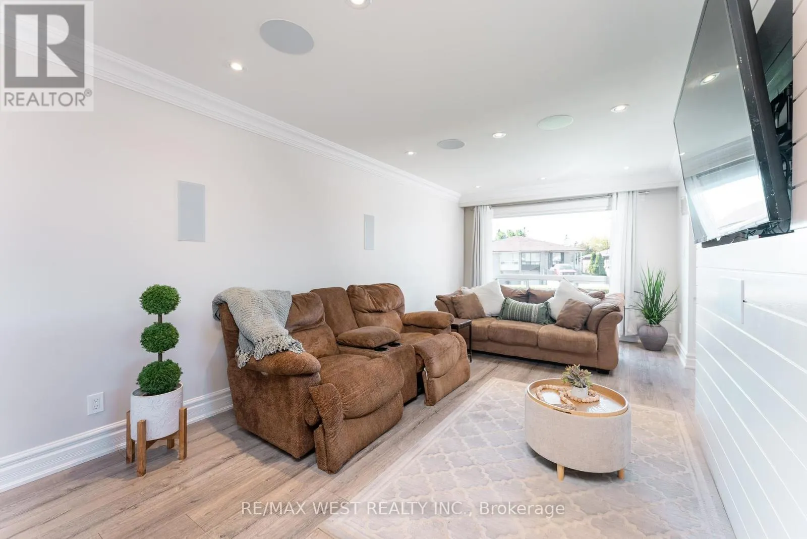 70 WHEATSHEAF CRESCENT