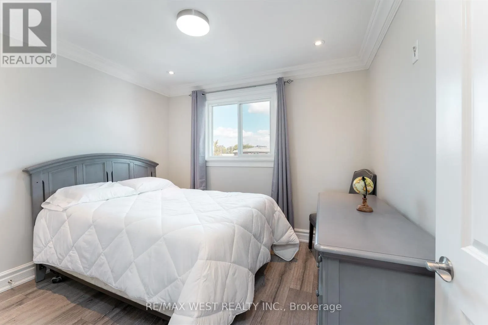 70 WHEATSHEAF CRESCENT