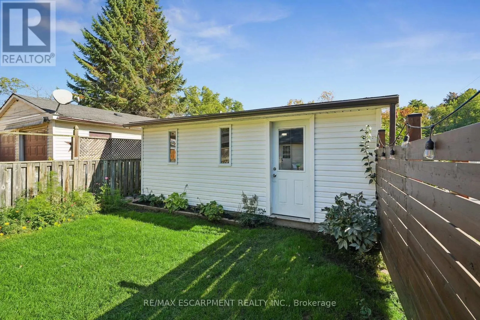 2055 EMBLETON ROAD