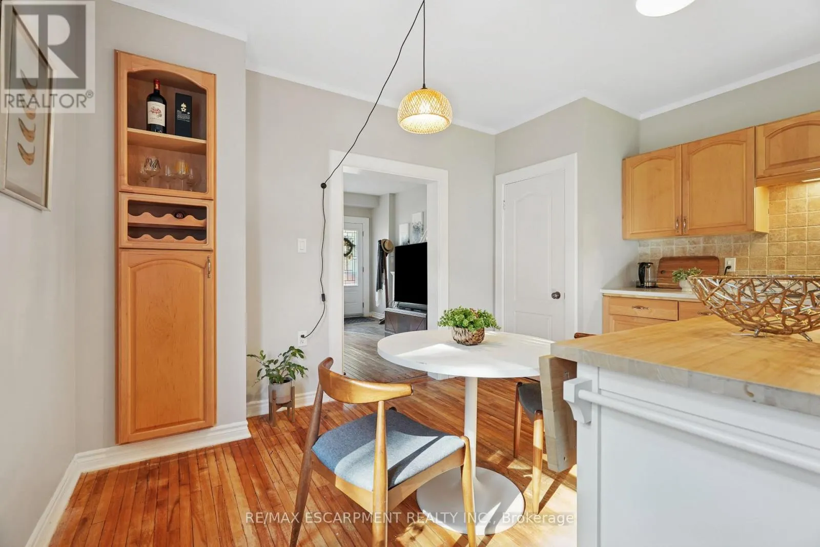 2055 EMBLETON ROAD
