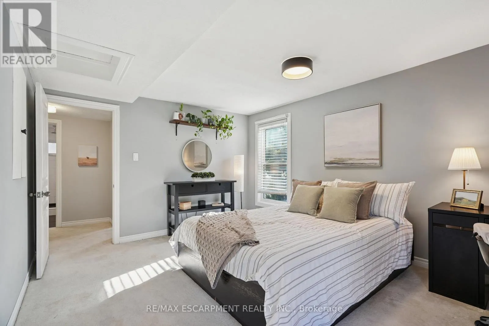 2055 EMBLETON ROAD