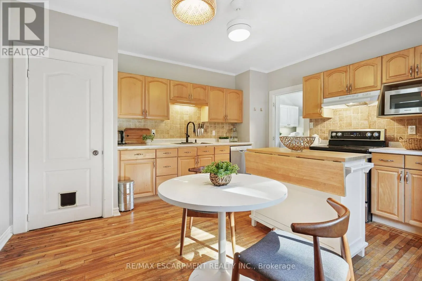 2055 EMBLETON ROAD