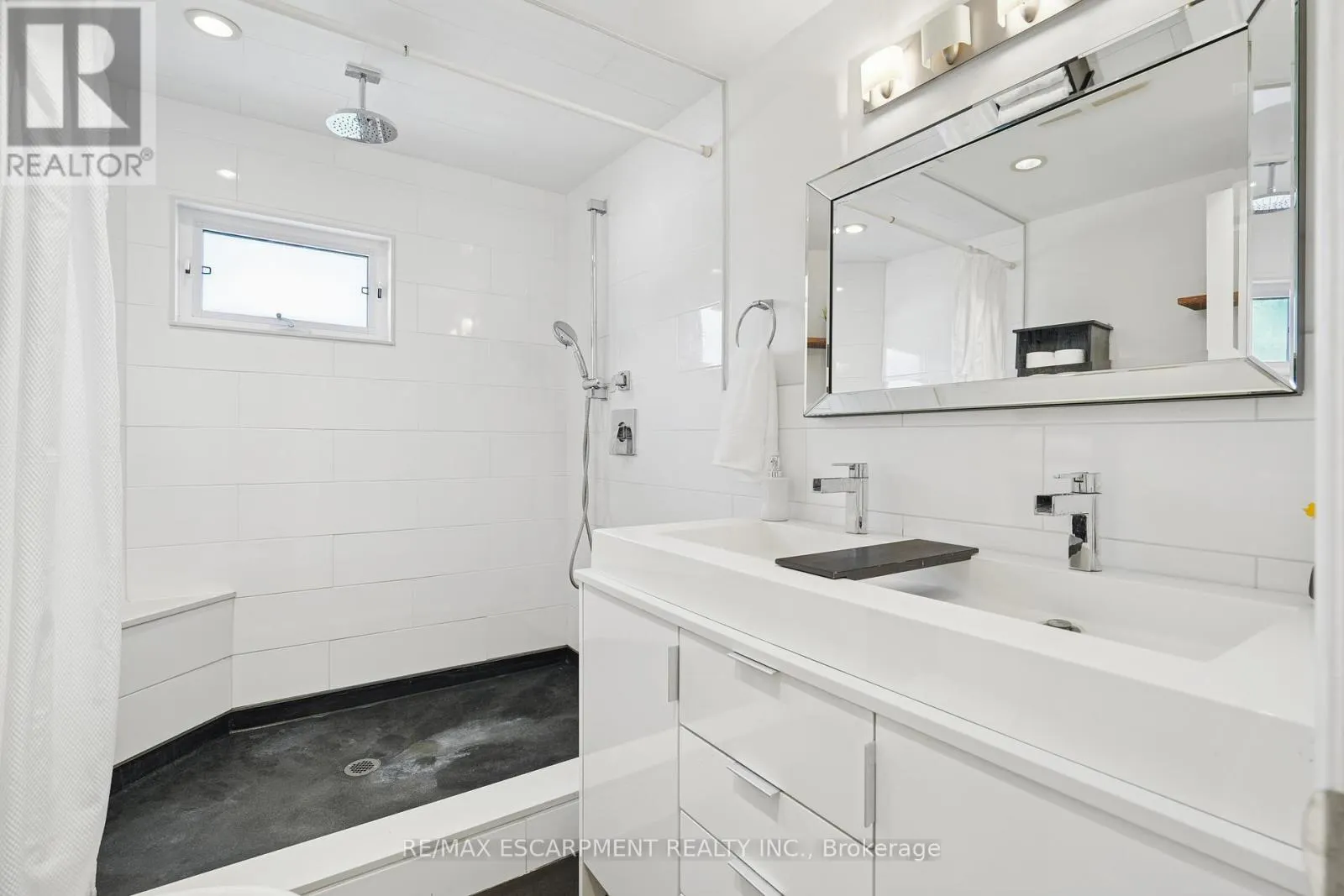 2055 EMBLETON ROAD