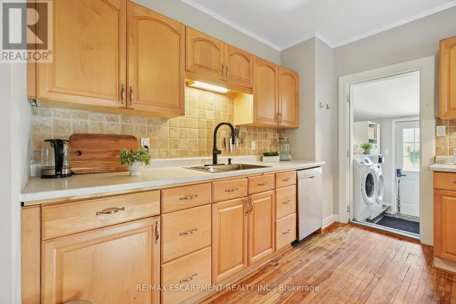 2055 EMBLETON ROAD