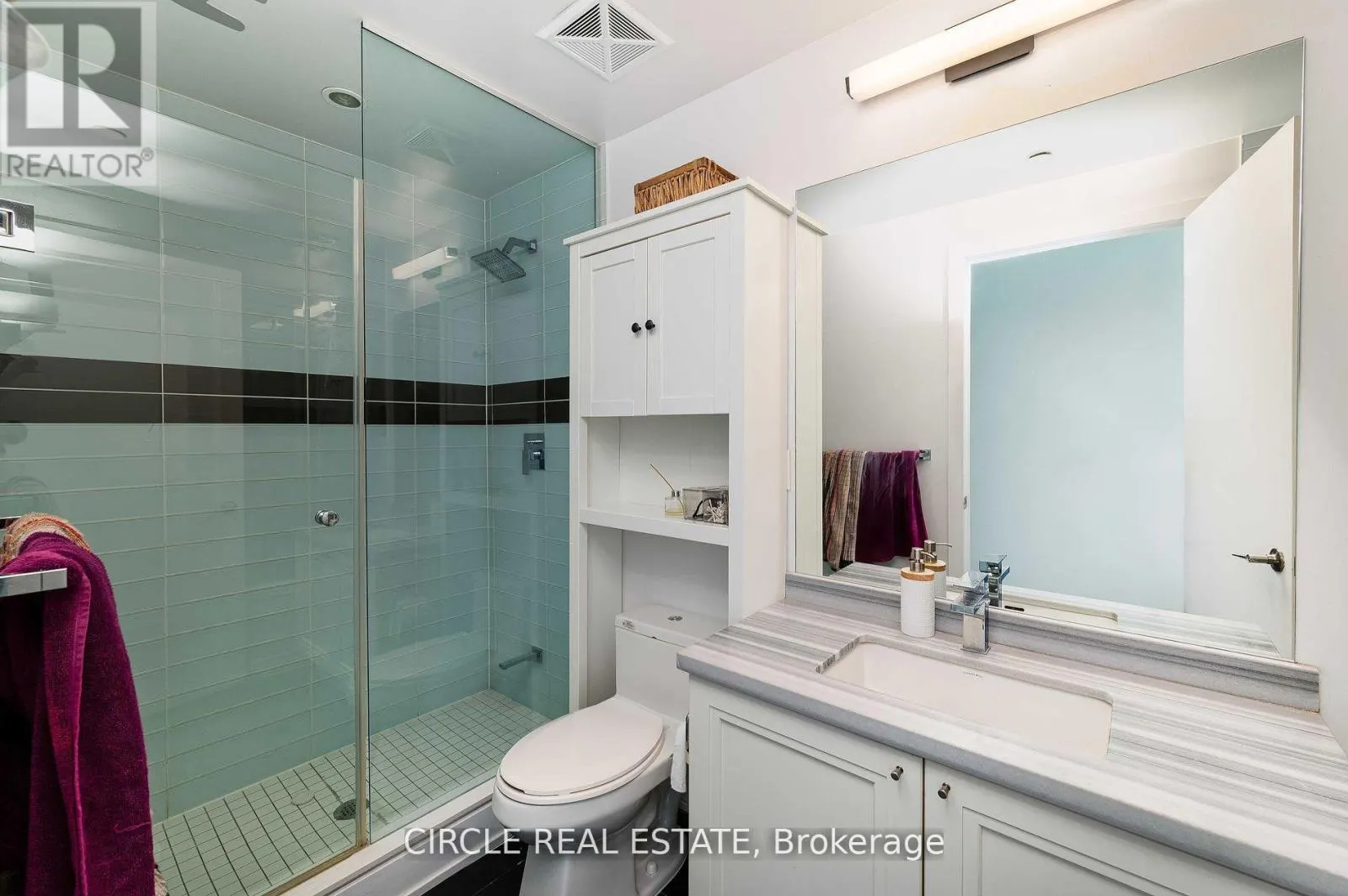 PH04 - 4011 BRICKSTONE MEWS ROAD