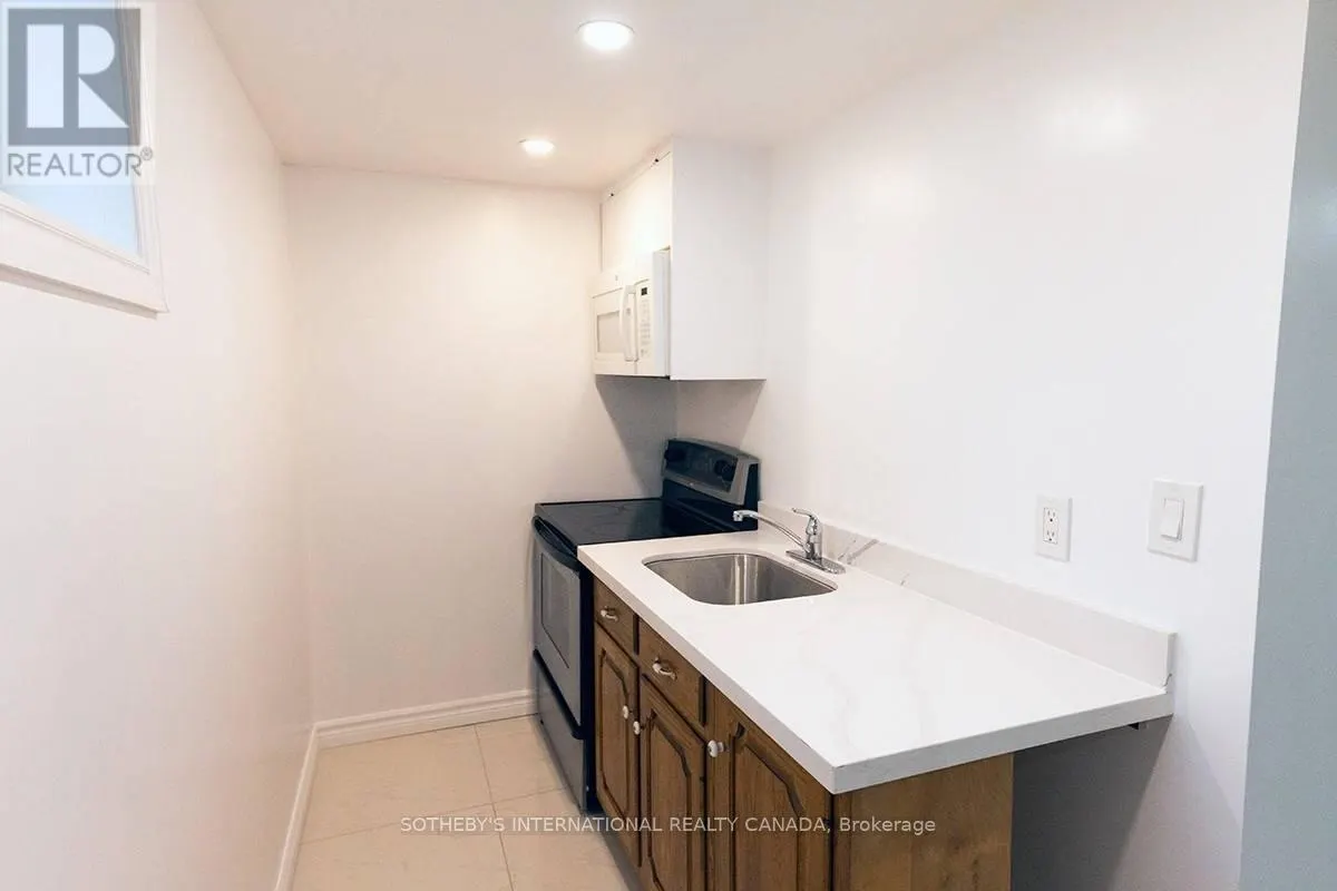 LL 2 - 763 DUPONT STREET