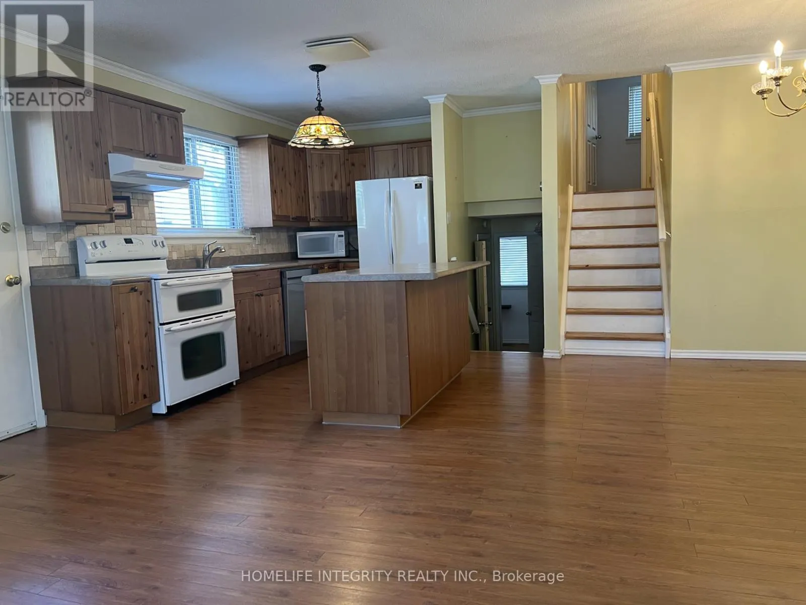 163 ARCHDEKIN DRIVE