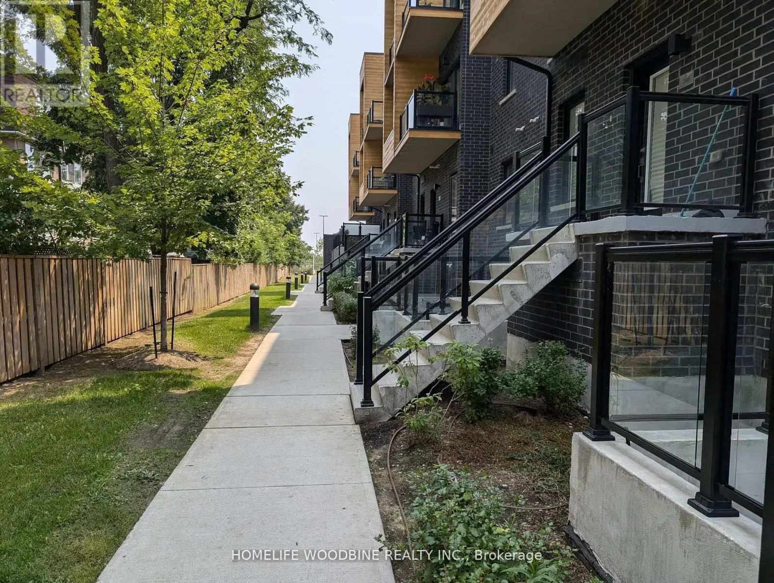 121 - 1145 JOURNEYMAN LANE