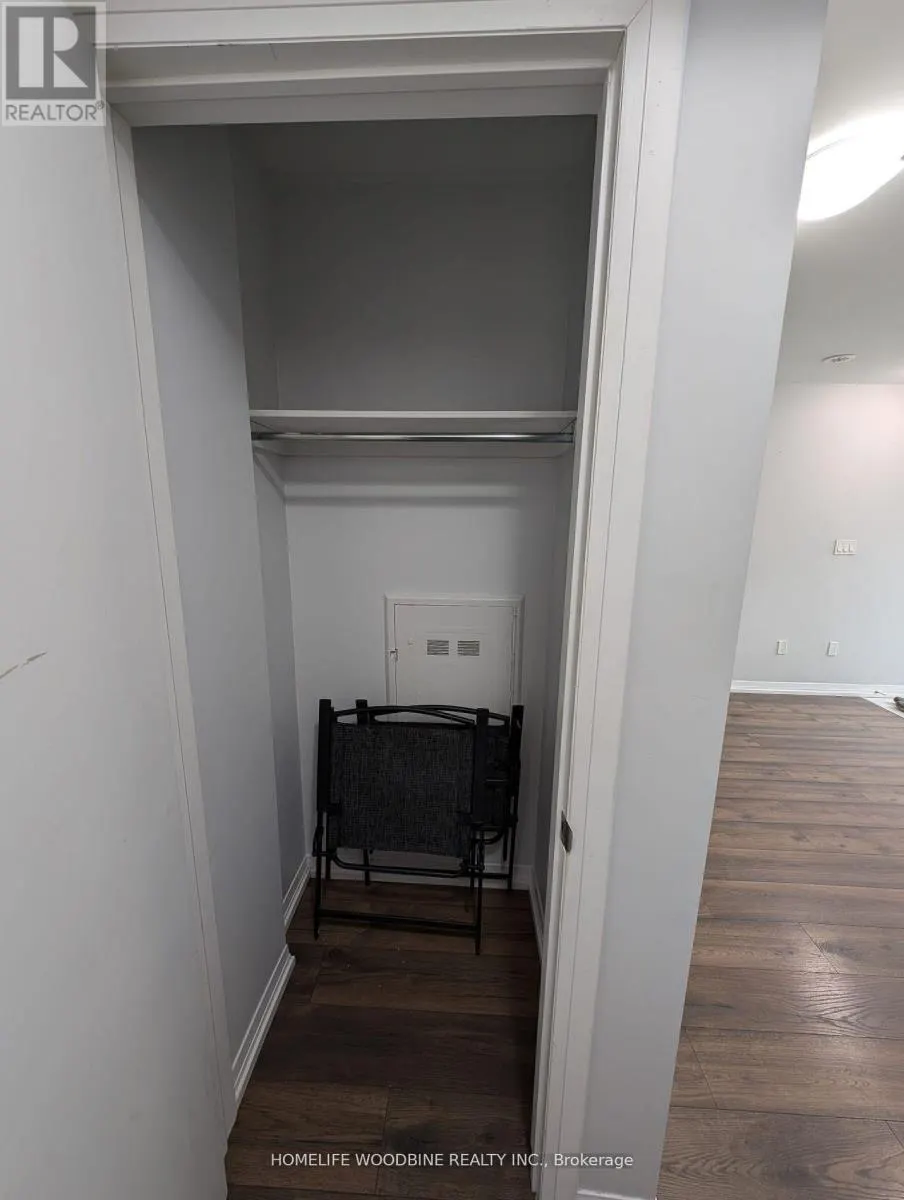 121 - 1145 JOURNEYMAN LANE