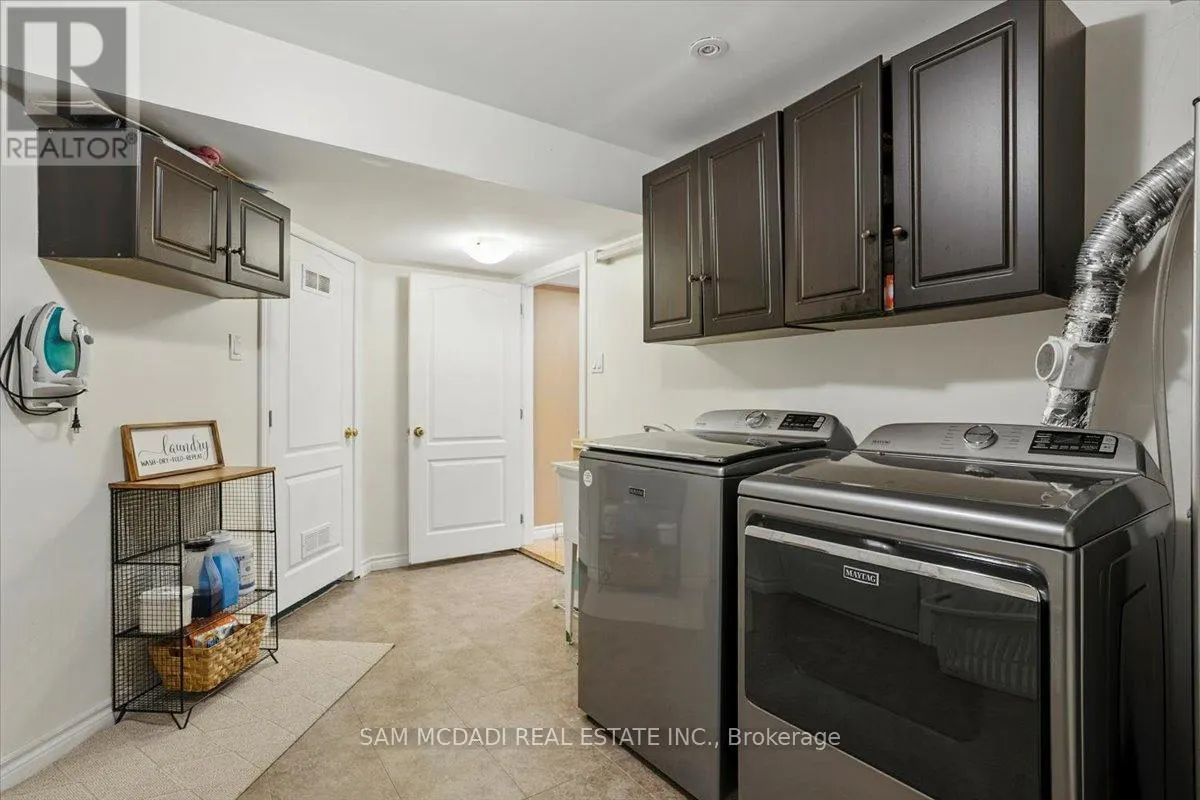 3 MAUDE COURT