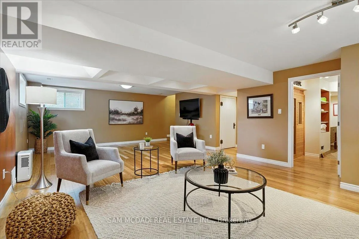 3 MAUDE COURT