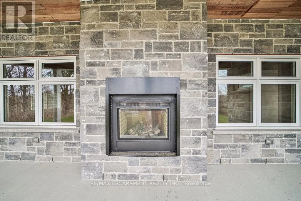 6121 GUELPH LINE