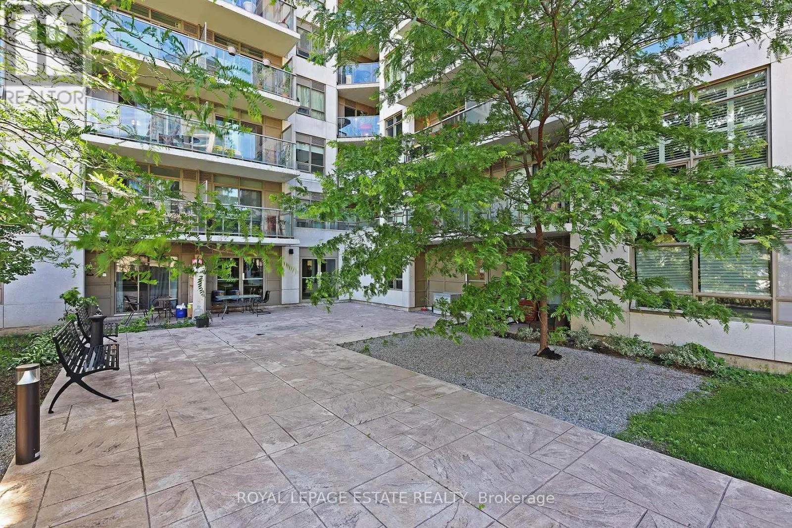 206 - 816 LANSDOWNE AVENUE