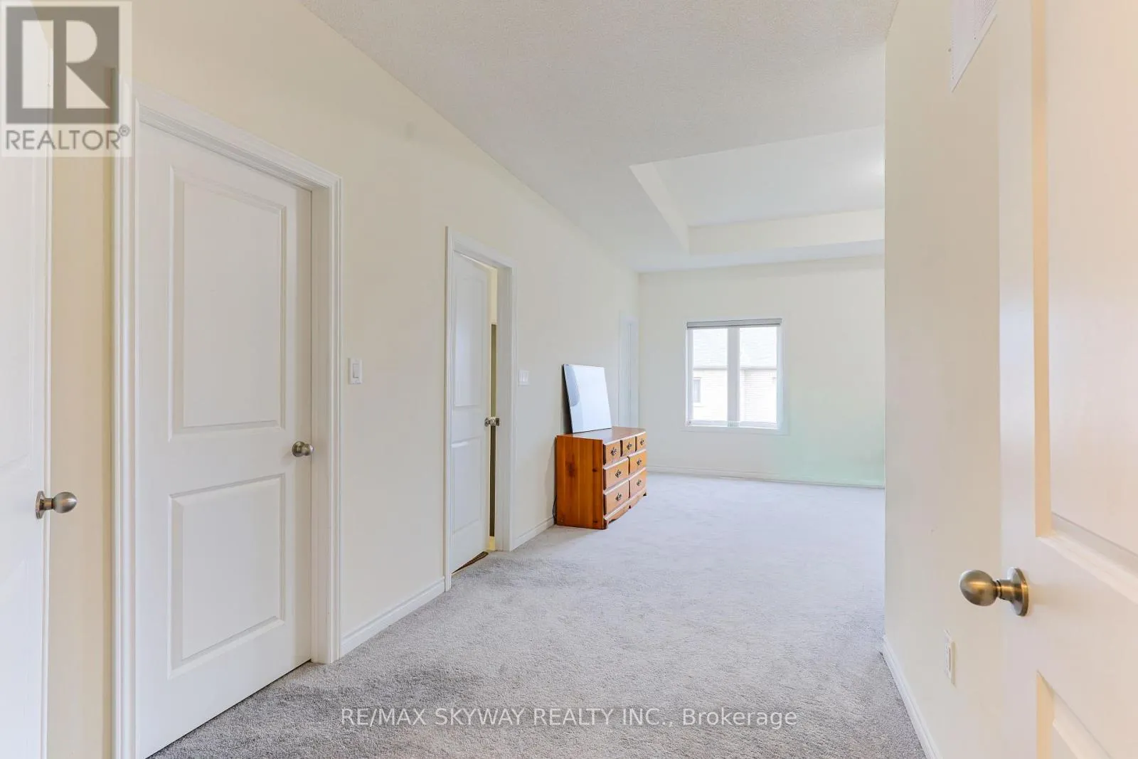 379 VALLEYWAY DRIVE