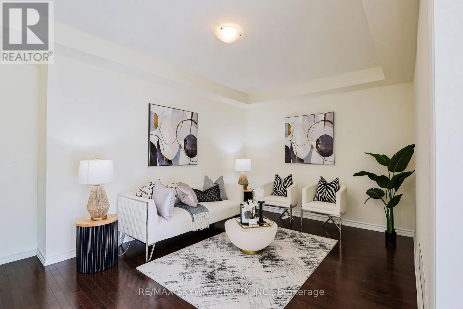 379 VALLEYWAY DRIVE