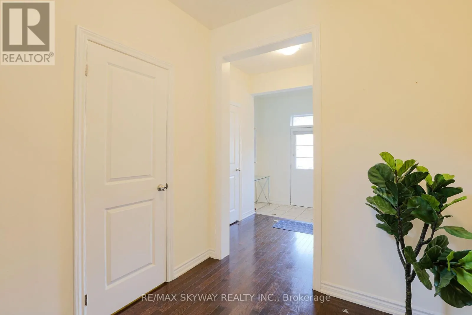379 VALLEYWAY DRIVE
