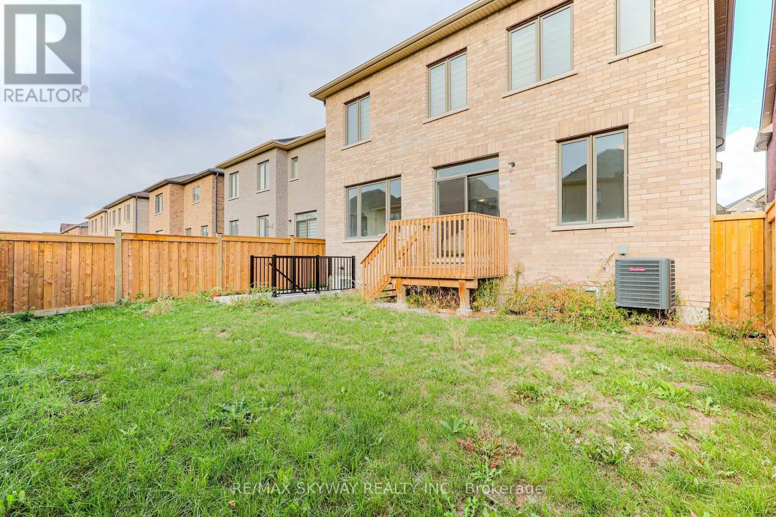 379 VALLEYWAY DRIVE