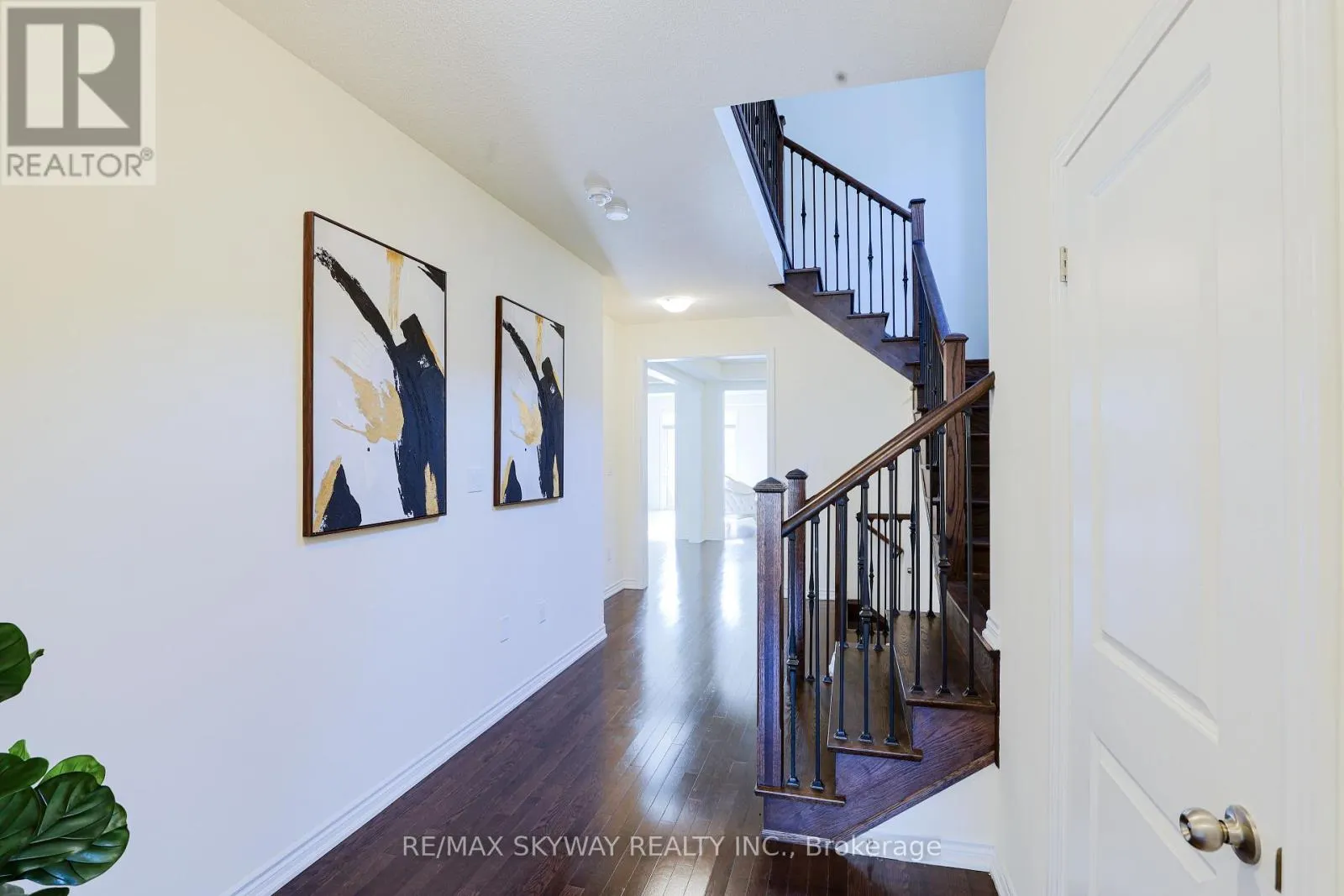 379 VALLEYWAY DRIVE