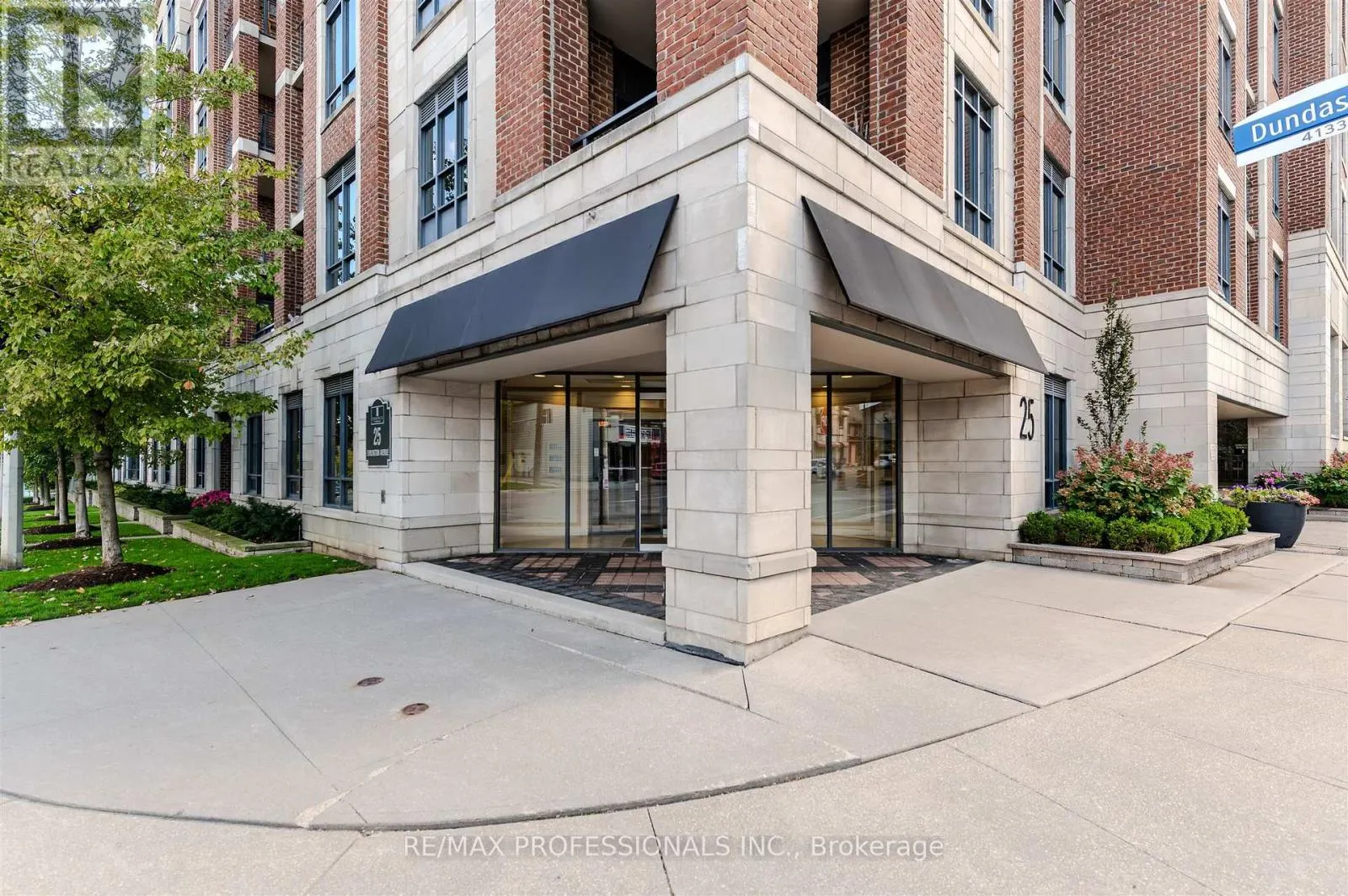 507 - 25 EARLINGTON AVENUE