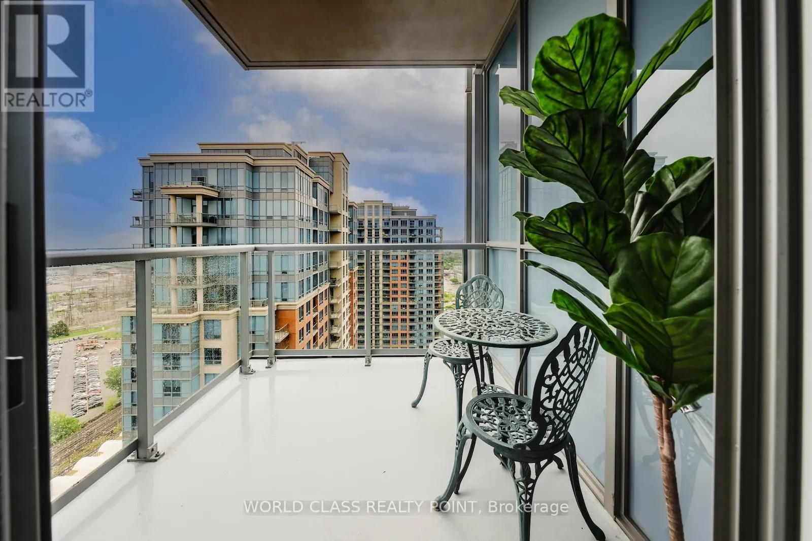 15 - 15 VIKING LANE