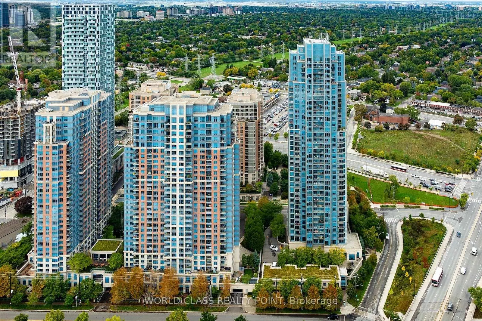 15 - 15 VIKING LANE