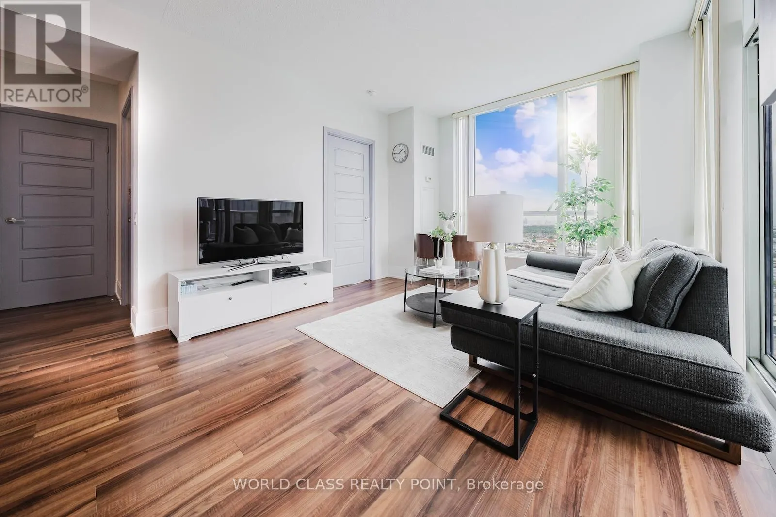 15 - 15 VIKING LANE