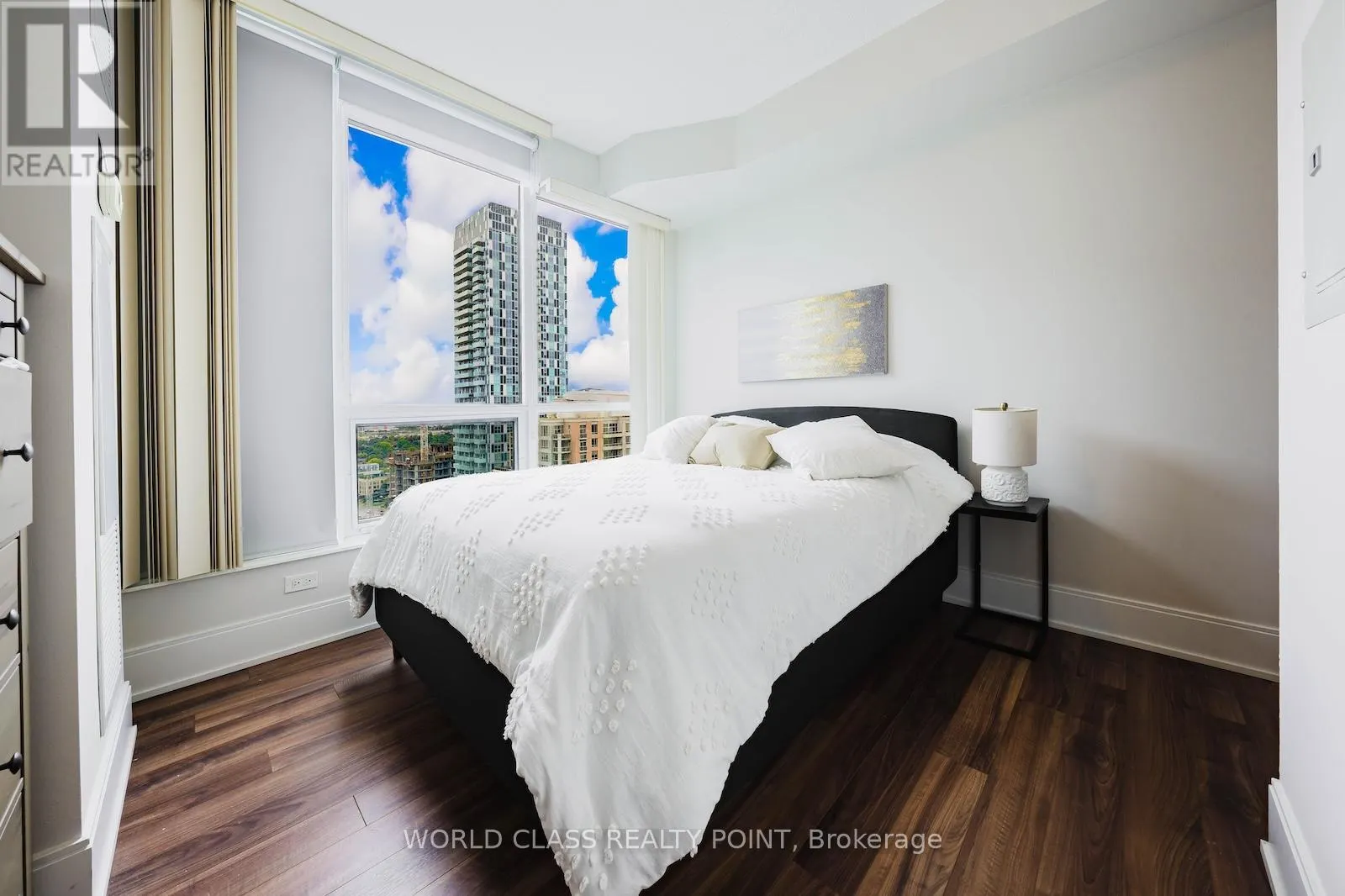 15 - 15 VIKING LANE