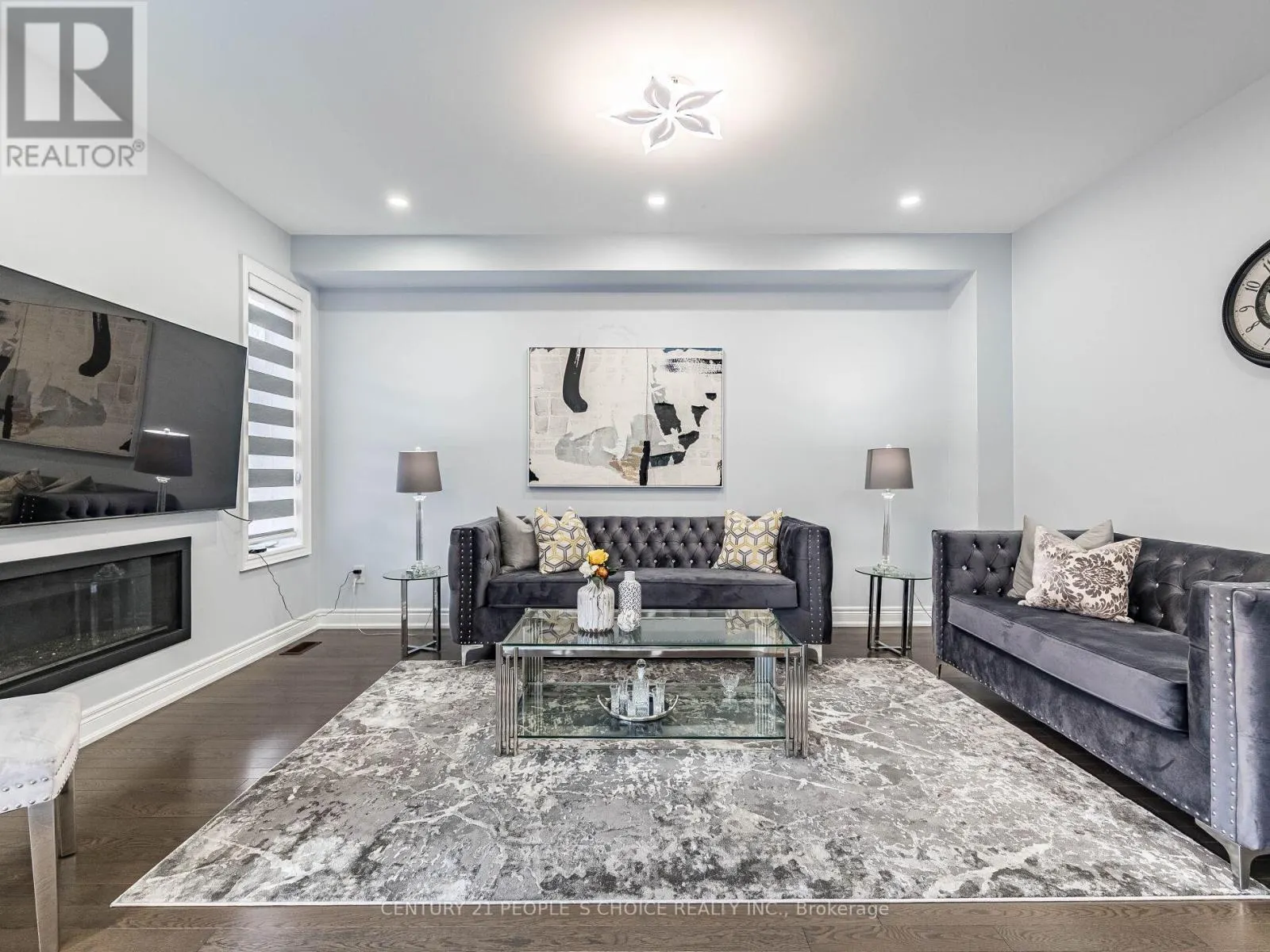 9 SINATRA STREET