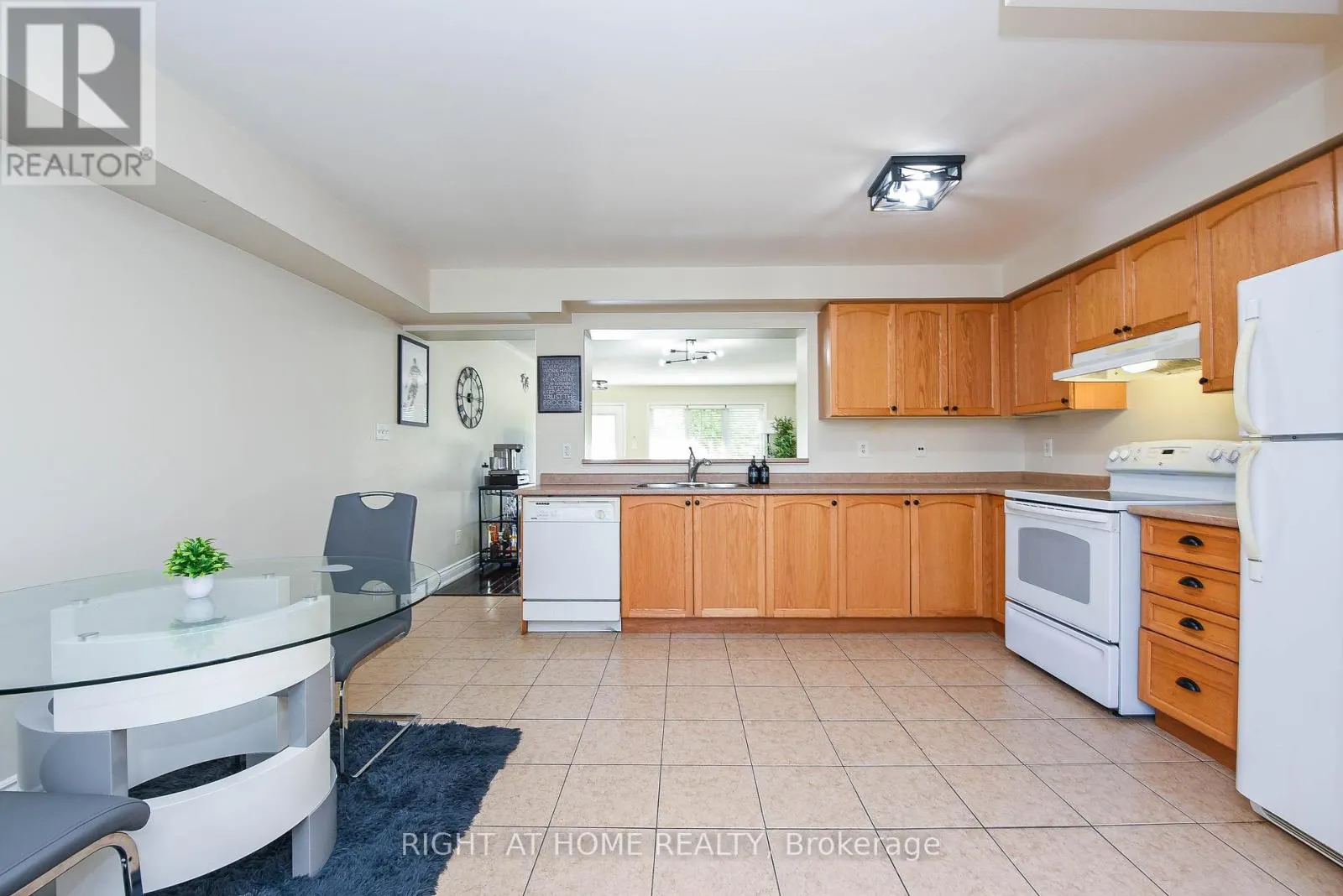 13 - 3335 THOMAS STREET
