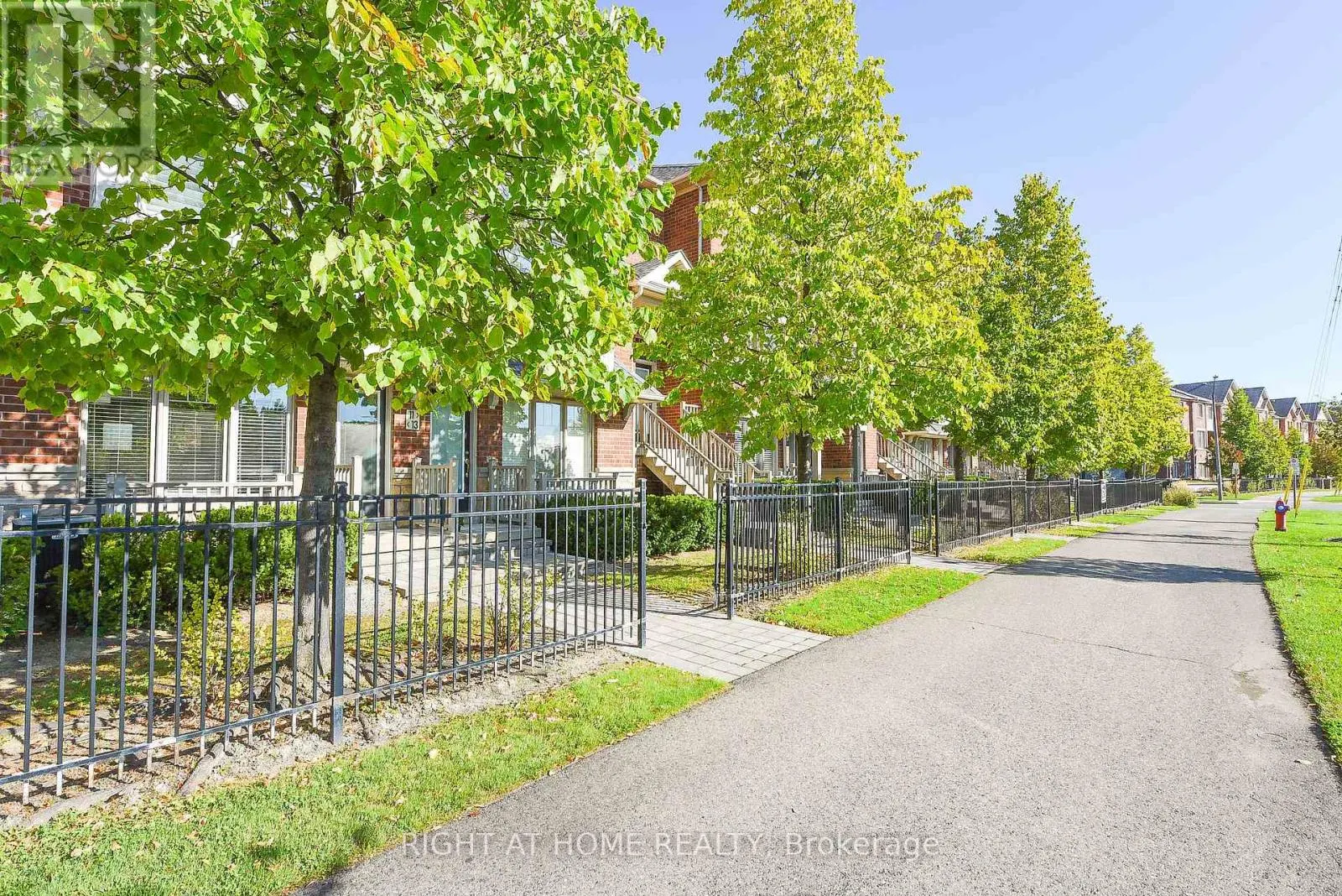 13 - 3335 THOMAS STREET