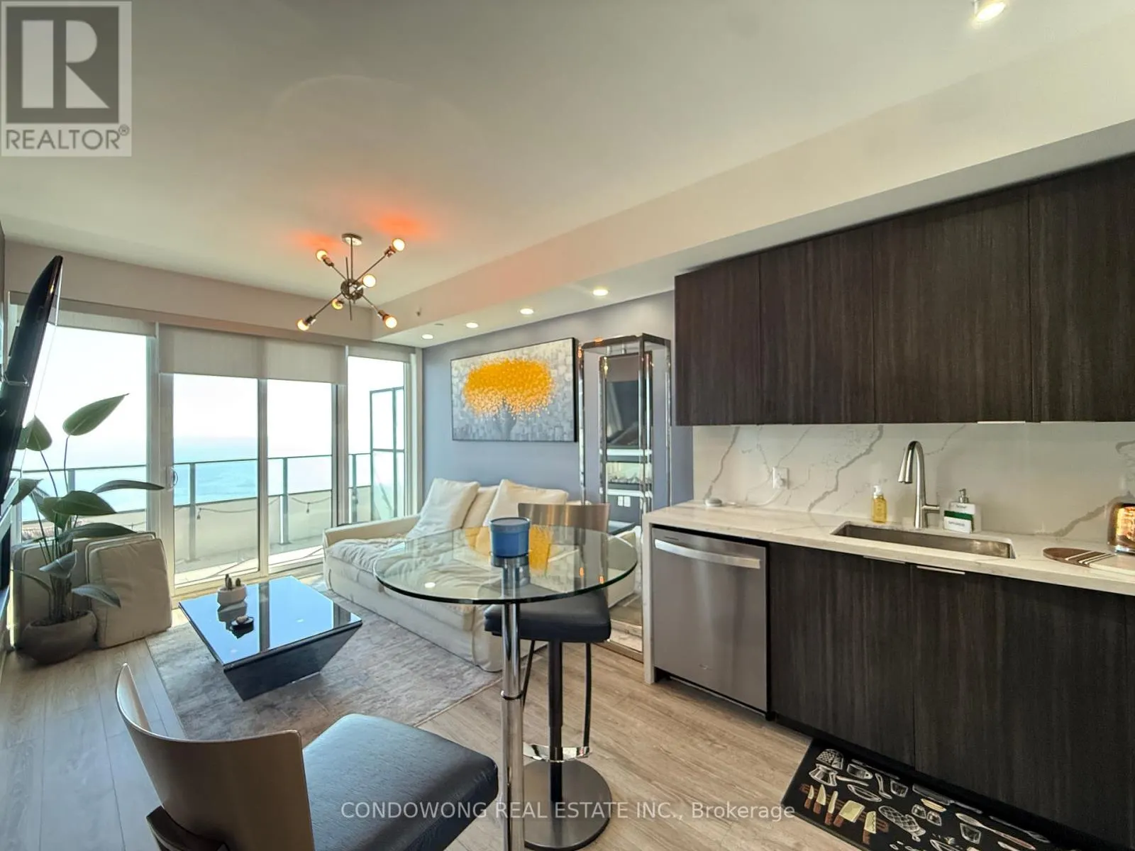 5006 - 30 SHORE BREEZE DRIVE