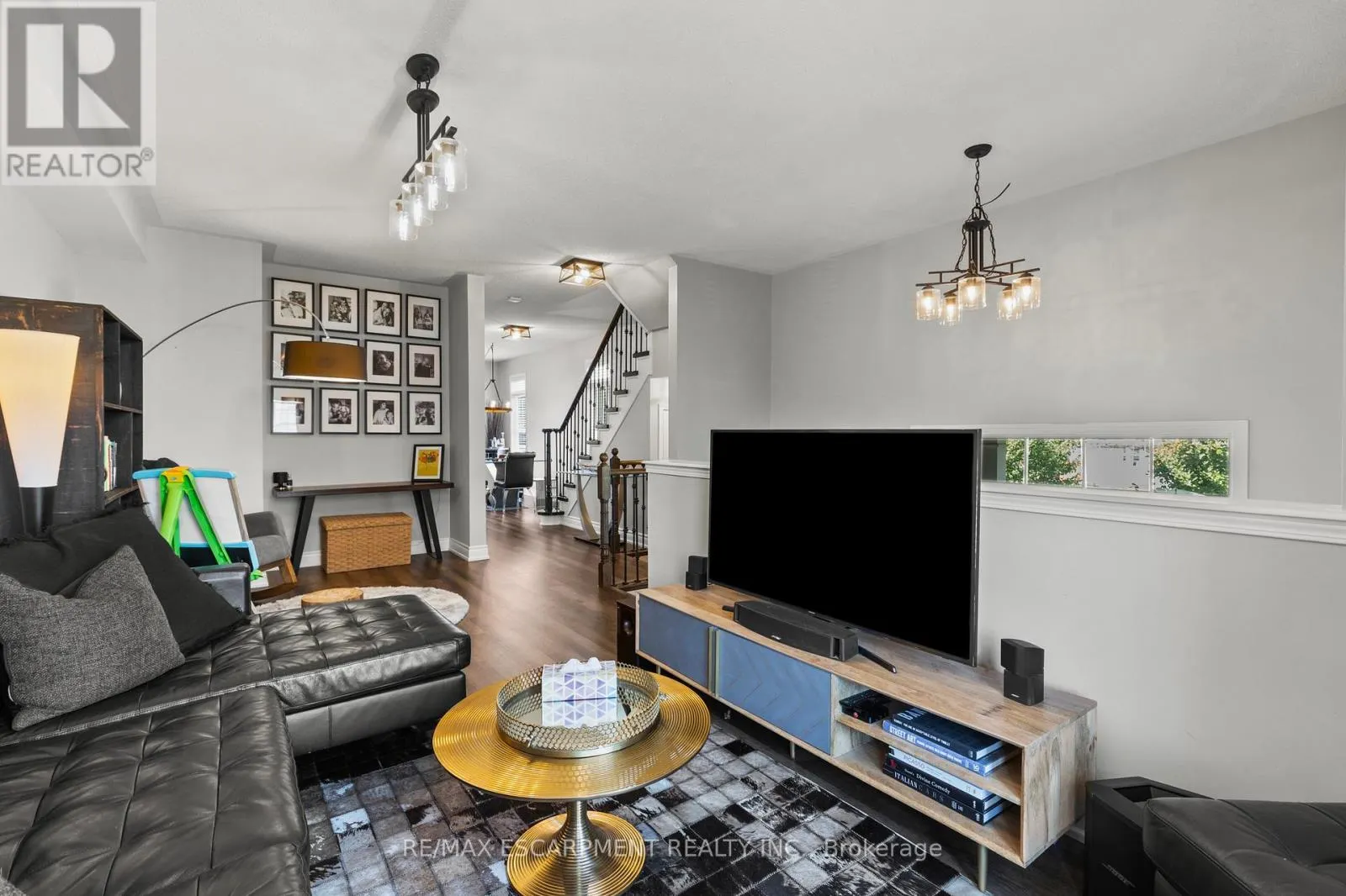 22 - 4823 THOMAS ALTON BOULEVARD