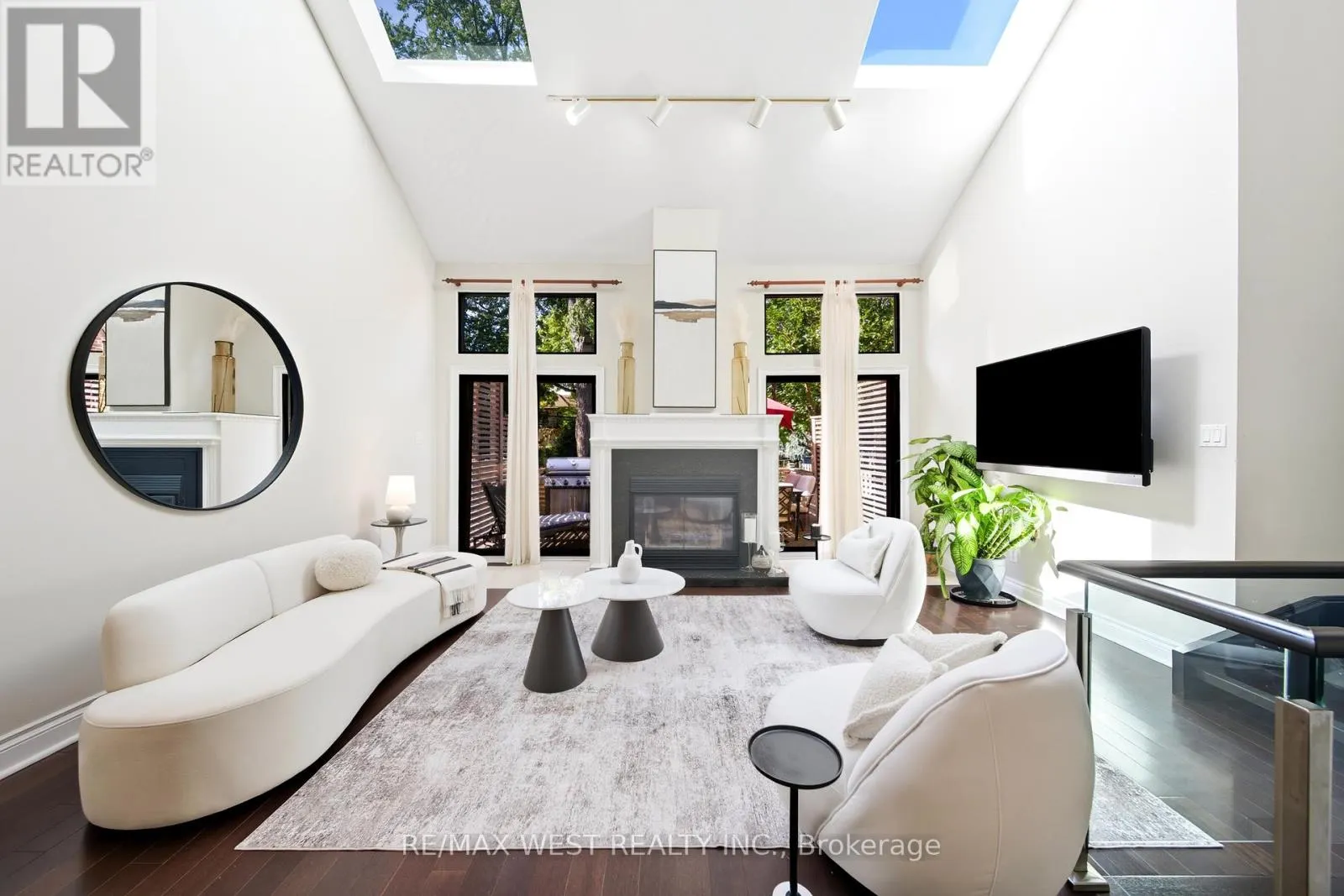 192 PACIFIC AVENUE