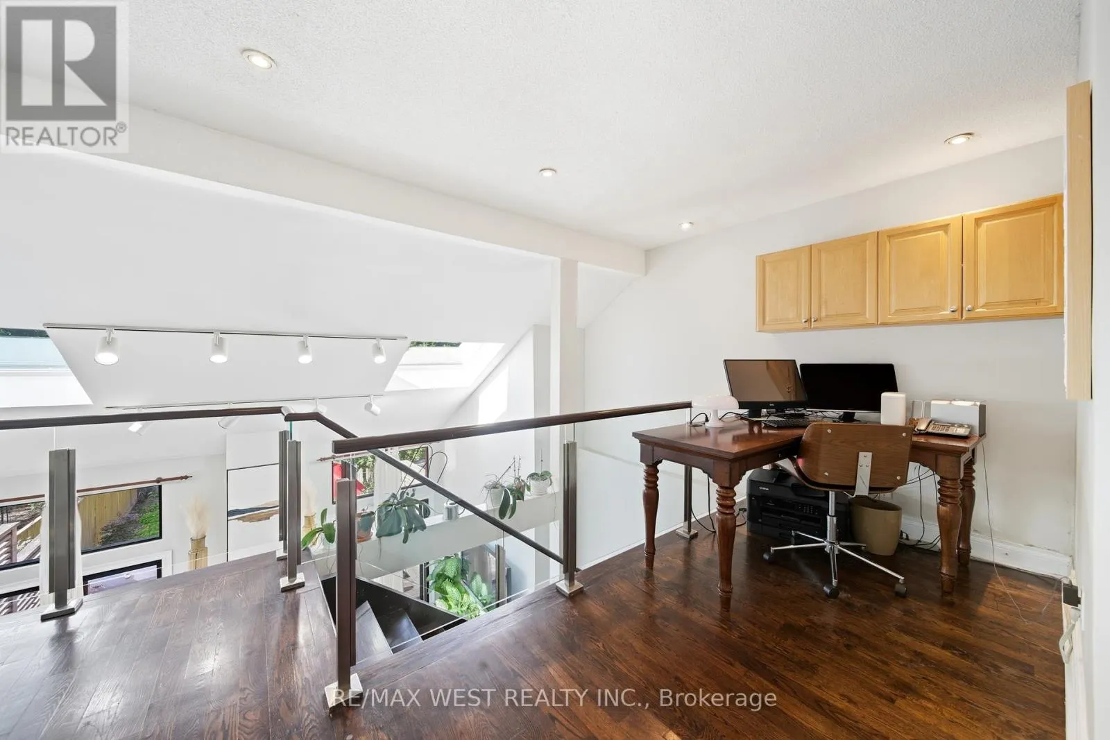 192 PACIFIC AVENUE