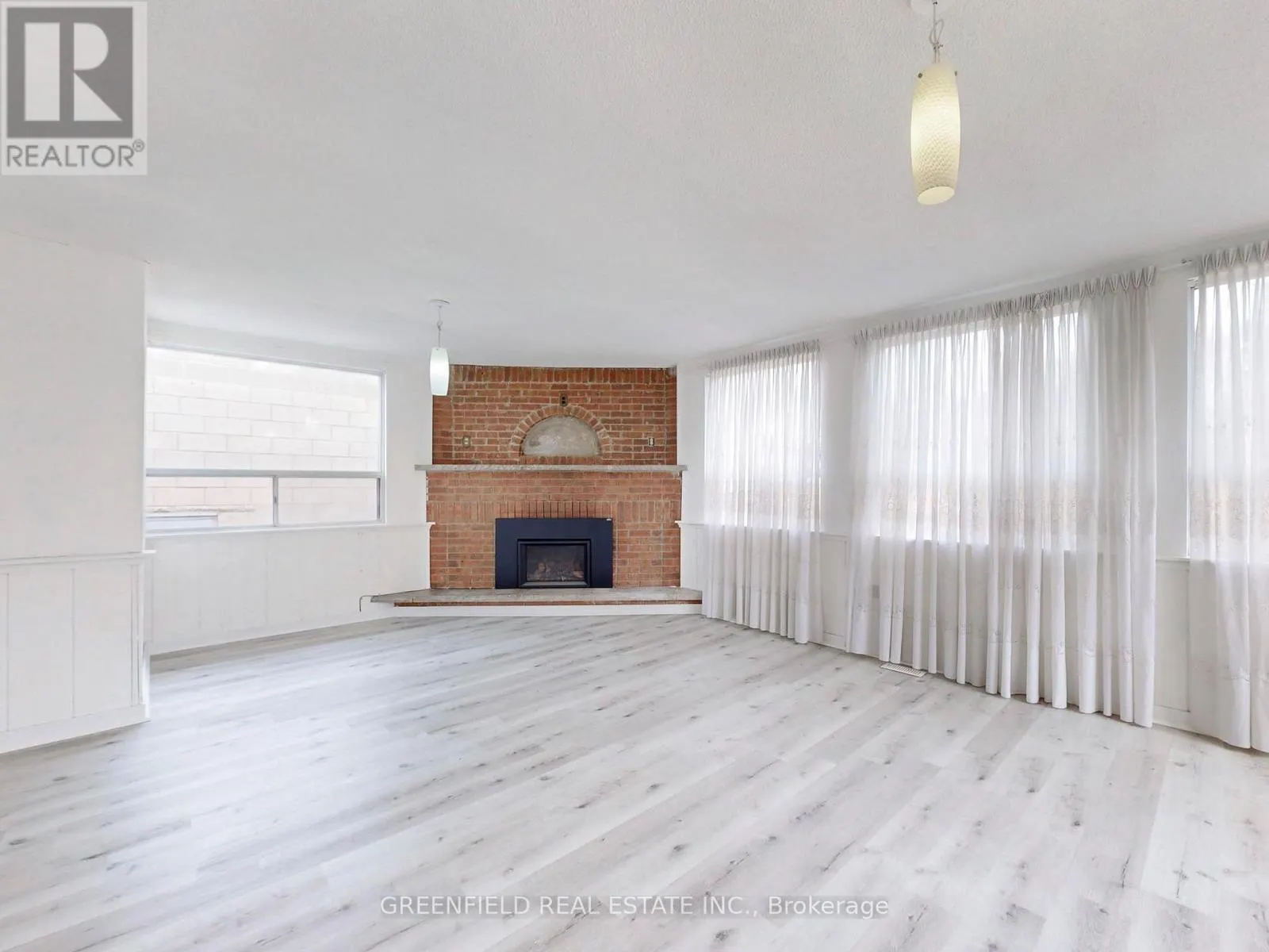 3131 WESTON ROAD