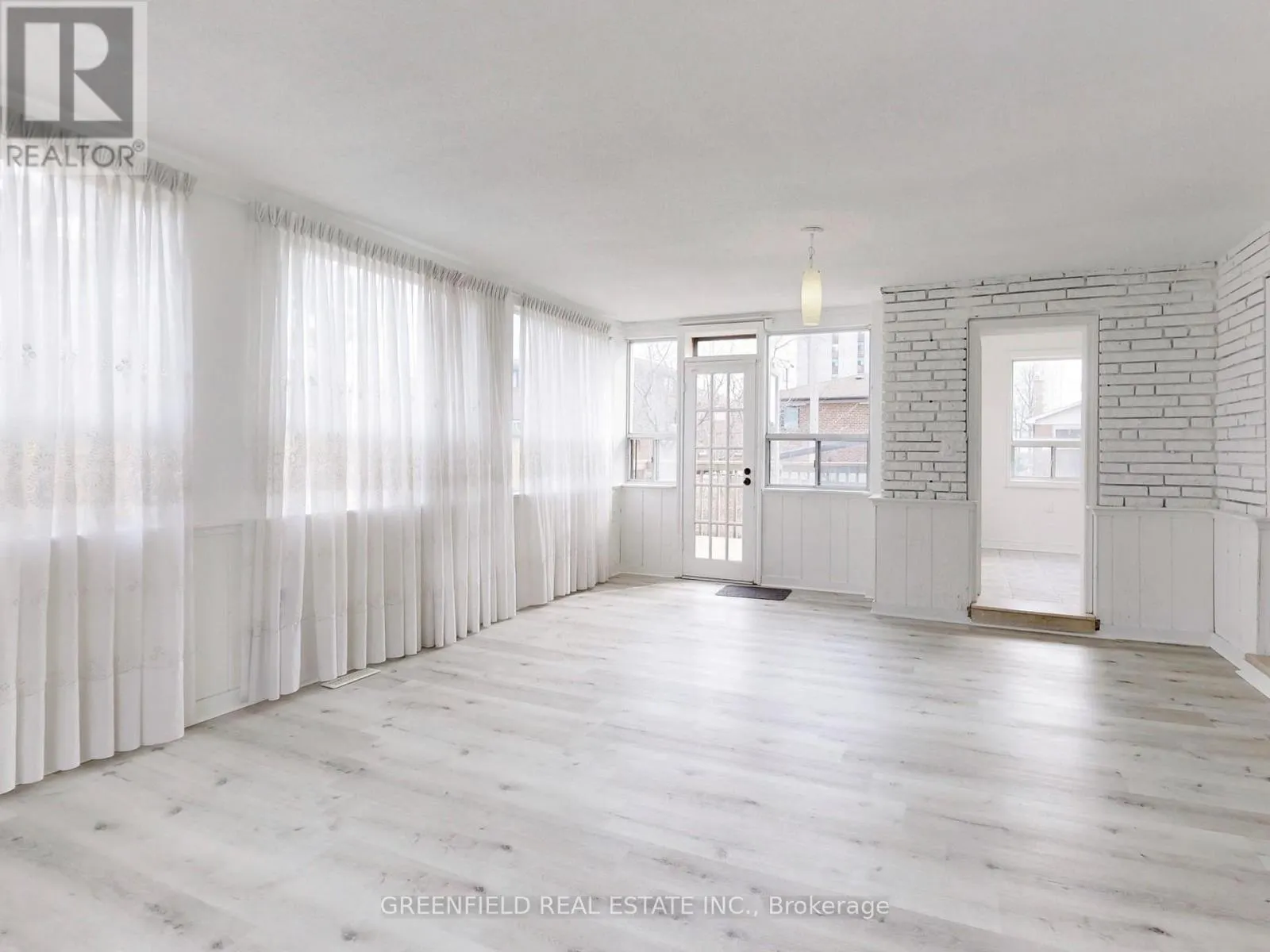3131 WESTON ROAD
